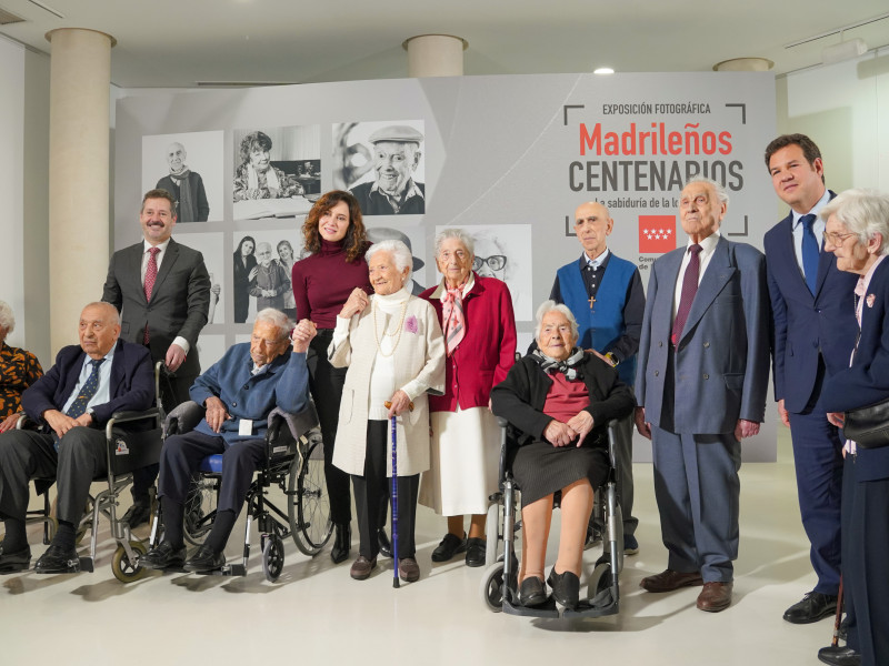 La exposición es un homenaje a las personas mayores de la región