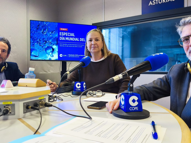 Nacho Cuesta, concejal de Medio Ambiente del Ayuntamiento de Oviedo y Manuel Sánchez, director de la delegación norte de Aqualia, en COPE Oviedo