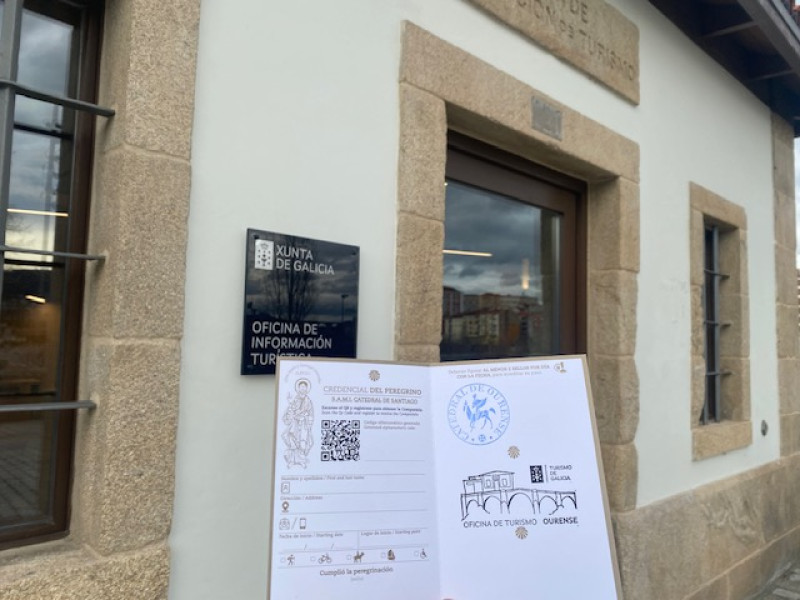En la Oficina de Información Turística de la Xunta en el Puente Romano puedes obtener el sello de este símbolo de la ciudad