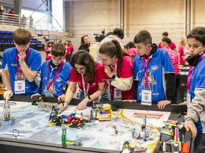 La competición de robots es una de las más llamativas