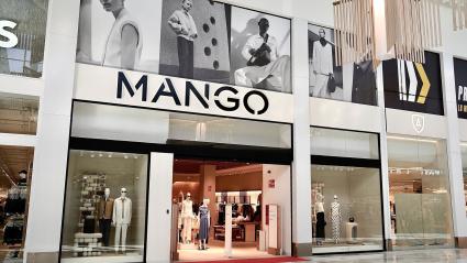 Mango abre en El Faro su mayor tienda en Extremadura.