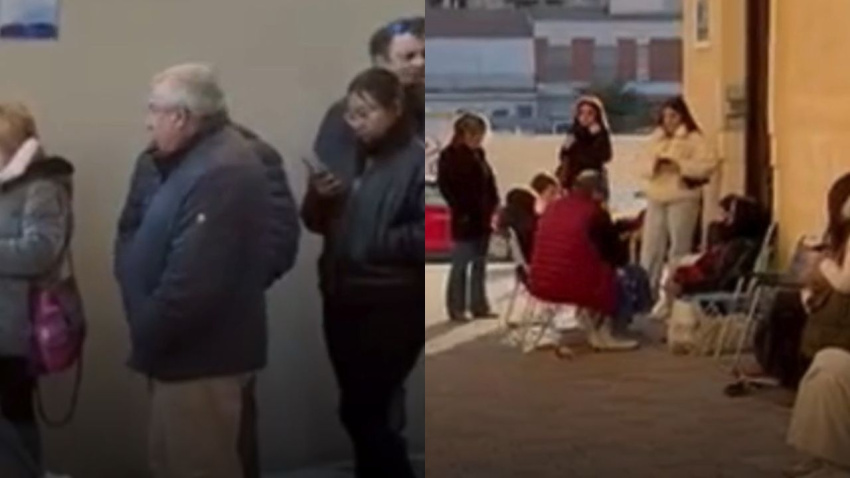 Largas colas de espera para adquirir las sillas de los desfiles bíblicos pasionales de Lorca