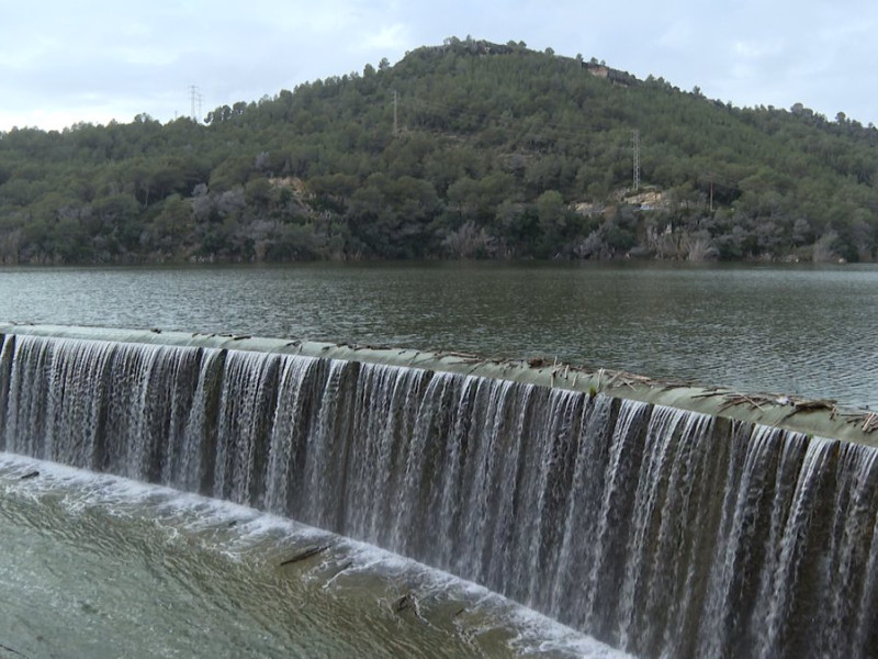 pantano de foixlluvias de los últimos días en Catalunya han provocado que las cuencas internas de superen el 50% de su capacidad después de varios meses de alerta por sequía. El embalse de Foix (Barcelona) ha llegado a superar el 100% de su capacidad y varios visitantes se han acercado a comprobar la crecida del pantano.SOCIEDAD DEPORTESEuropaPress.TV (Europa Press)