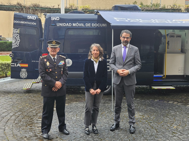 Presentación de la oficina móvil de expedición del DNI y el Pasaporte