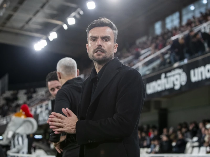 Rubén Albés, destituido como entrenador del Sporting de Gijón.