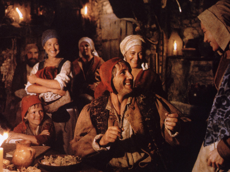 EL REGRESO DE MARTIN GUERRE Le Retour de Martin Guerre Francia 1982 Daniel Vigne Escena con GERARD DEPARDIEU, centro (Martin Guerre)