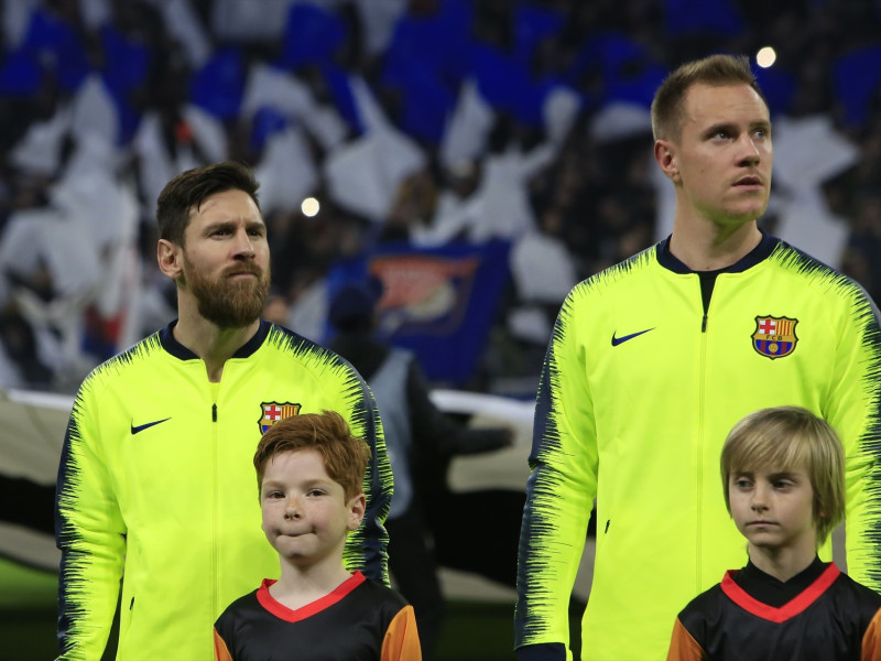Lionel Messi y Marc André Ter Stegen, durante un partido en Champions del Barcelona.