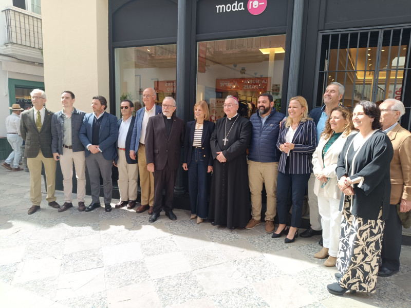 Inauguración de la nueva tienda Moda Re en calle Algarve, Jerez