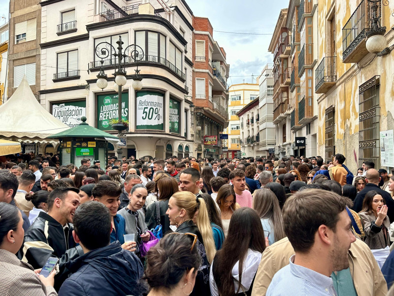 La calle Corredera de Lorca, llenada de gente en una zona de copas esta Semana Santa