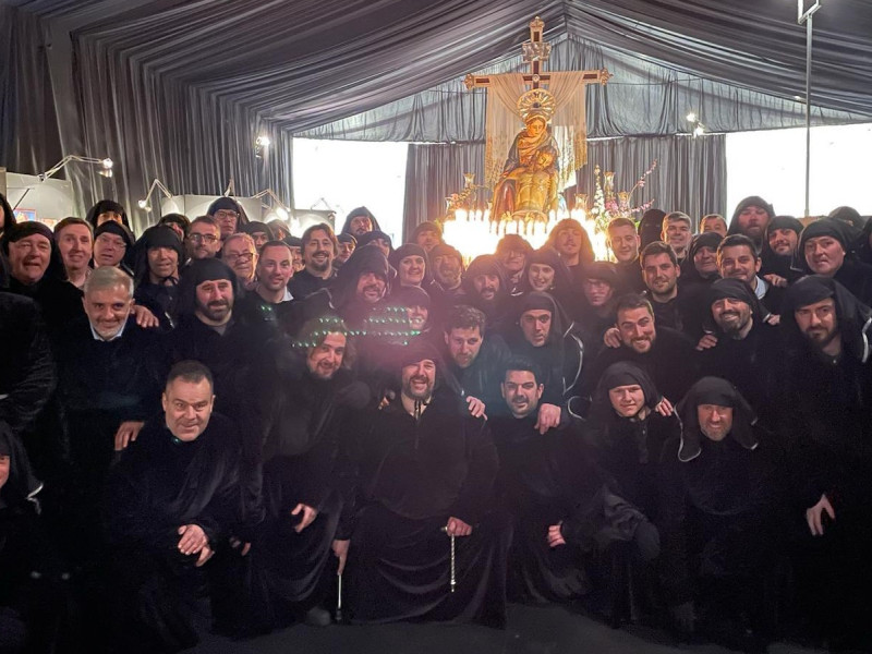 Miembros de la colla de la Piedad