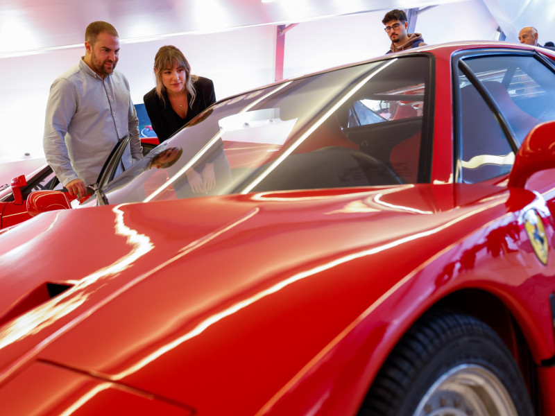 Exposición 'Pasión y leyenda' que hasta el 31 de agosto puede verse en Mobility City.