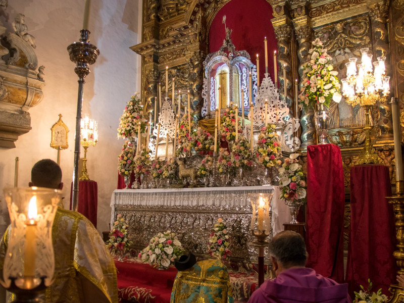Reserva del Santísimo en el Monumento de la Concepción