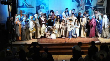 Vecinos de Villoslada de Cameros reviven la Pasión de Cristo con una Sarga del siglo XVI