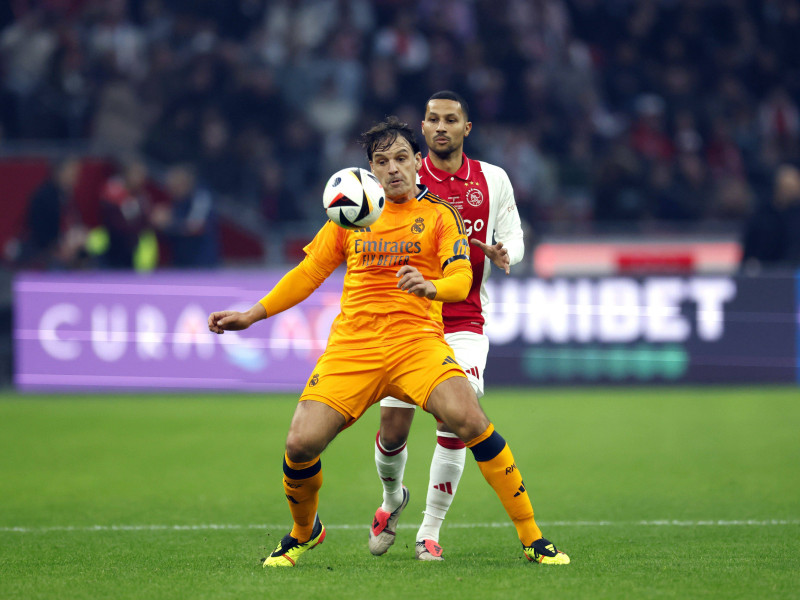 Fernando Morientes, durante un partido en el Amsterdam Arena con los veteranos del Real Madrid.