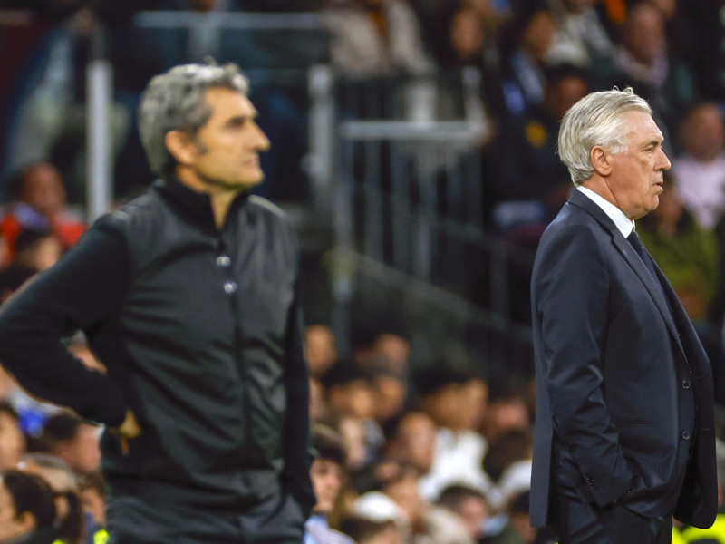 Ernesto Valverde y Carlo Ancelotti, durante el Real Madrid - Athletic