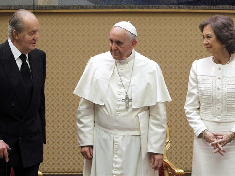 El Papa Francisco recibió a los Reyes Juan Carlos y Sofía en abril de 2014
