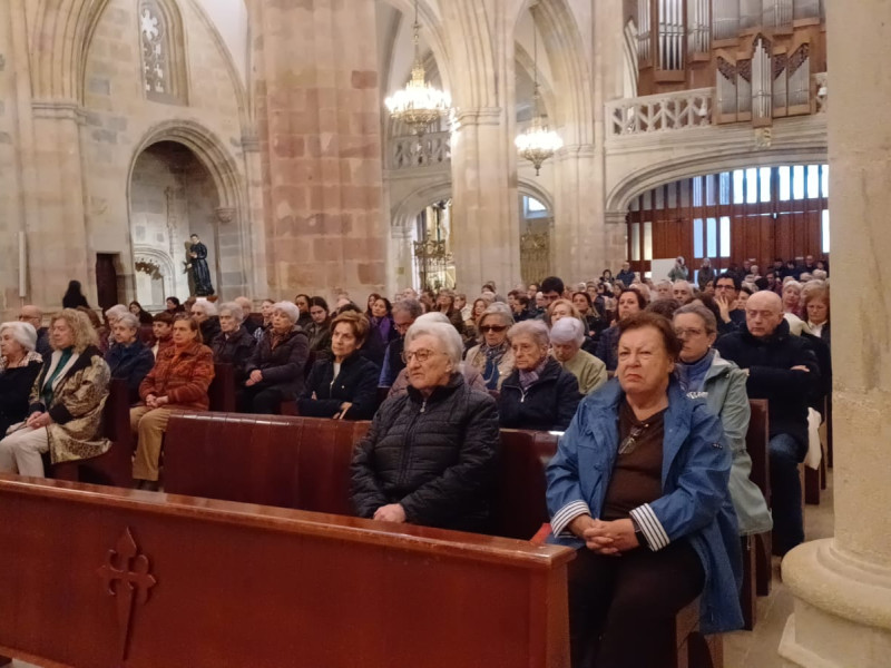 Imagen de la misa por el Papa Francisco en la Catedral de Santiago en Bilbao