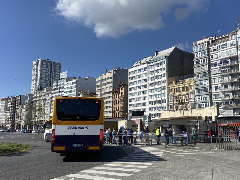 Buses lanzadera en la zona de la Plaza de Ourense