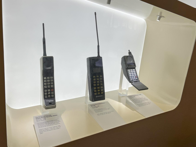 Motorola DynaTAC 8000X