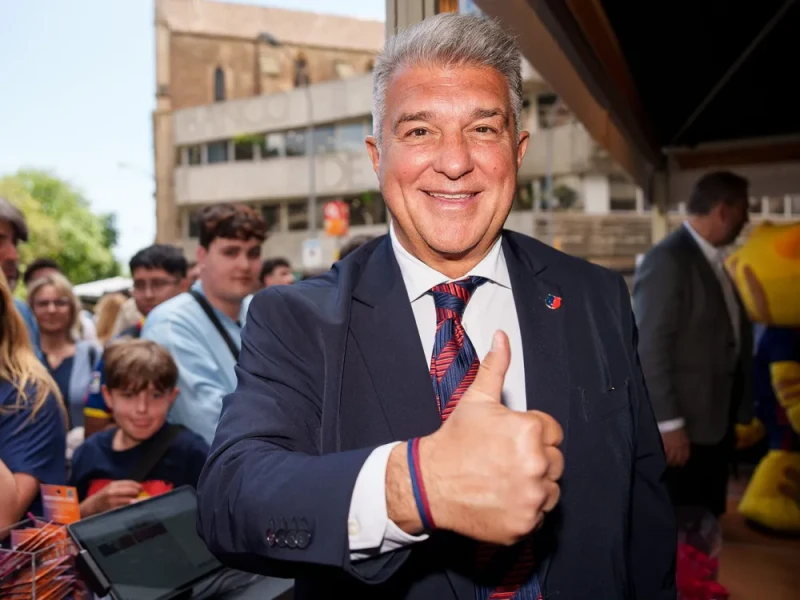 Joan Laporta, durante las celebraciones de Sant Jordi de este miércoles en Barcelona.