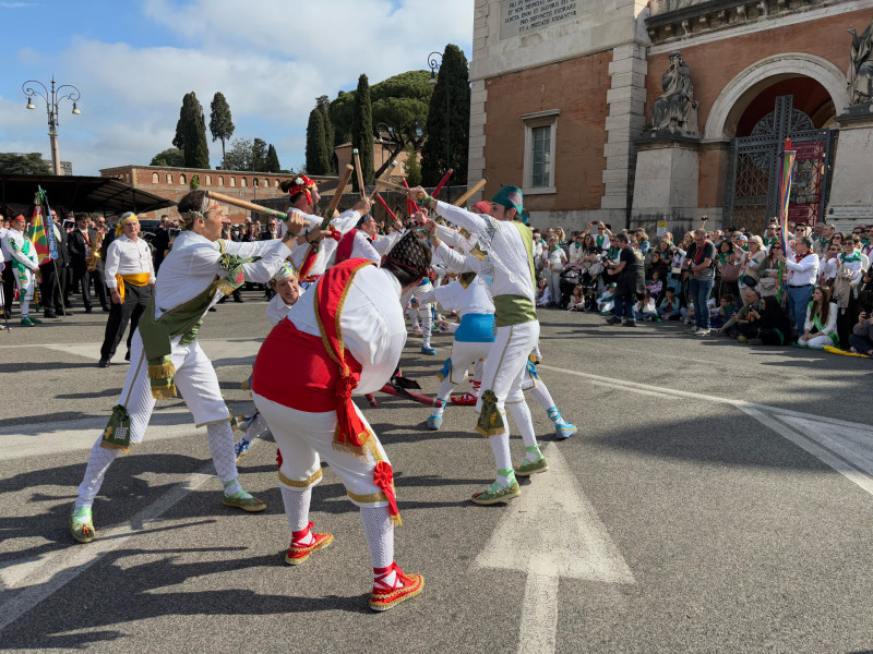 Actuación de los Danzantes de Huesca en Roma