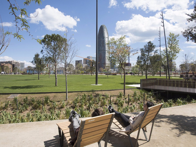 FOTO GLORIESEl Parc de les Glòries de Barcelona se inaugurará el sábado 26 de abril y supondrá más de 9.000 metros cuadrados de espacio verde, un paseo amplio y nuevos espacios para actividades vecinales.POLITICA AYUNTAMIENTO DE BARCELONA