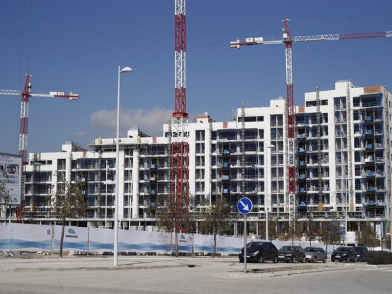 Edificio de viviendas en obras