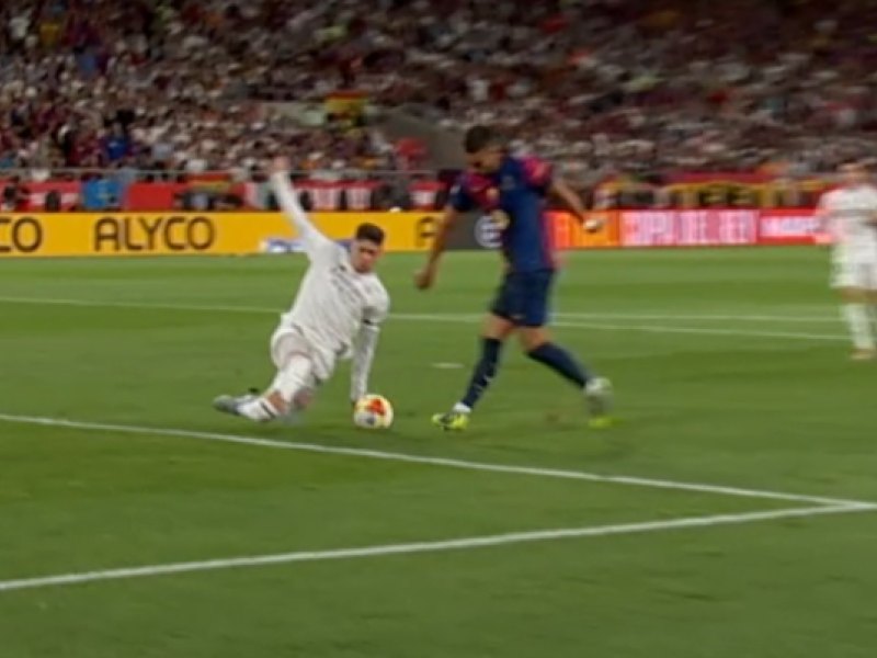 Imagen de la mano de Valverde durante la final del Barça-Real Madrid