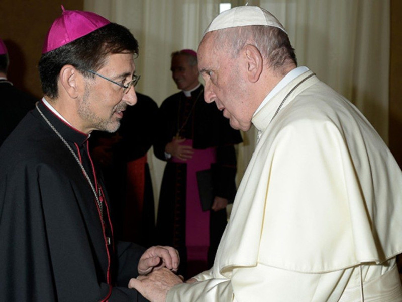 Monseñor José Cobo junto al Papa Francisco