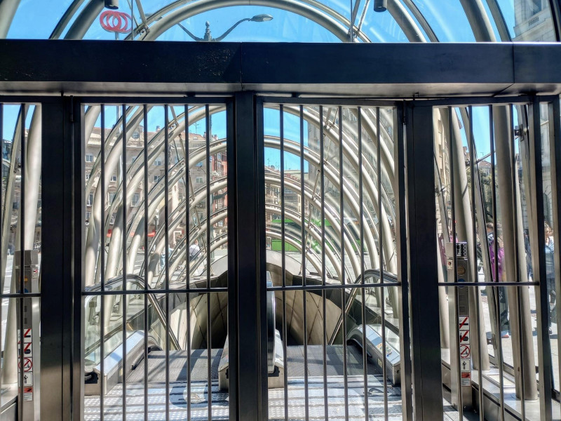 El Metro de Bilbao, cerrado tras el apagón