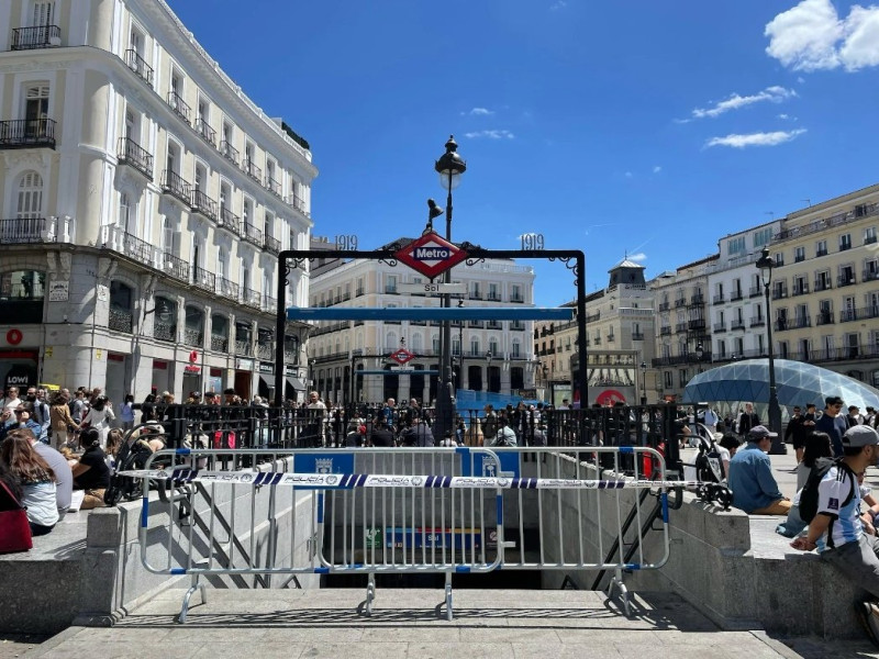 El metro de Madrid clausurado por el apagón eléctrico
