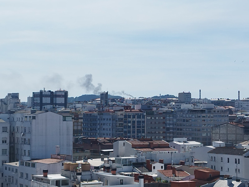 El humo en la refinería de A Coruña alarmó a mucha gente