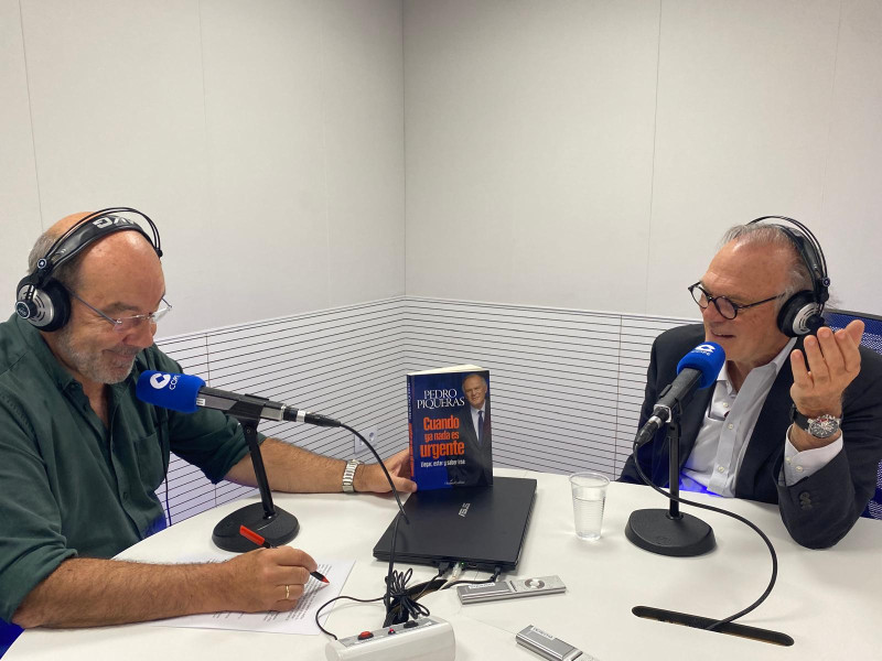 Pedro Piqueras junto a Ángel Expósito