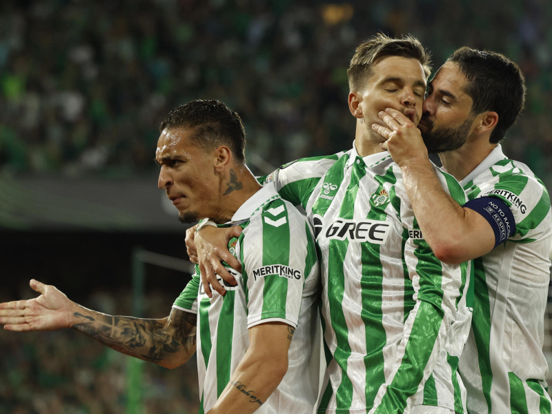 Antony celebra el 2-0 del Betis contra la Fiorentina