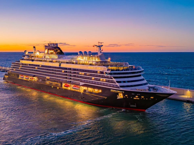 El Puerto de Motril recibe el mismo día tres cruceros "boutique"