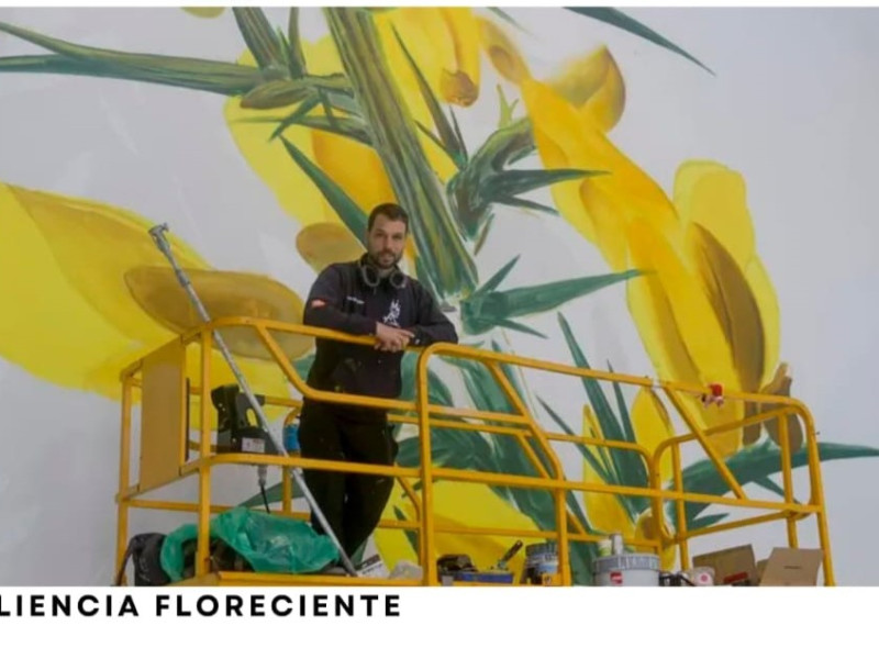 Diego As trabajando en el mural