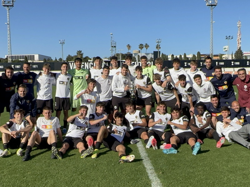 El Juvenil A celebra el título de este año