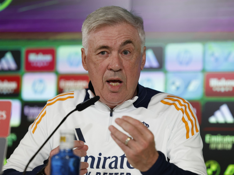 El italiano Carlo Ancelotti dejó claro cuándo dará pistas sobre su futuro.