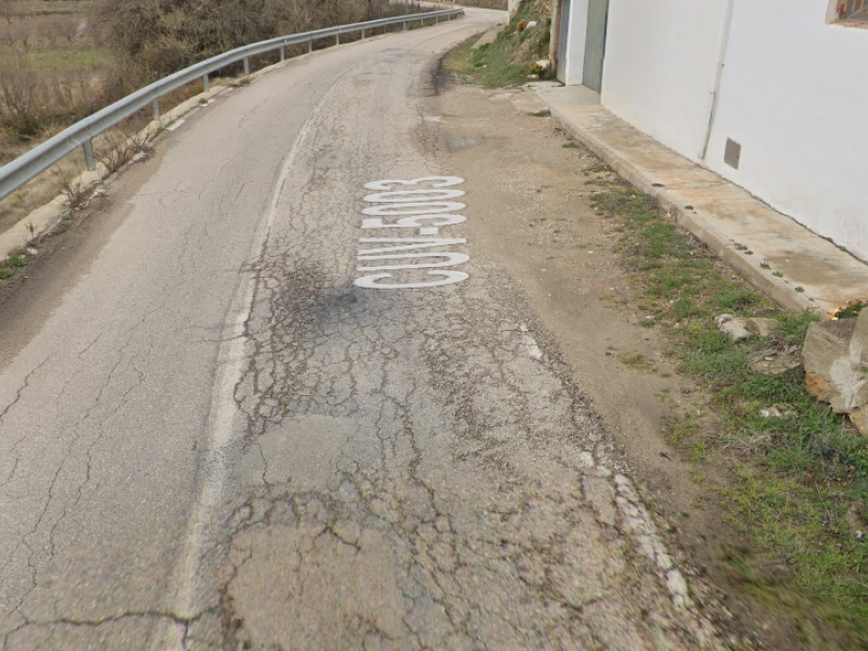 Carreteras como esta hacen imposible el paso por la derecha