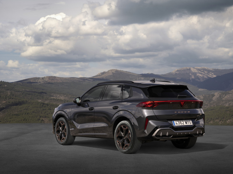 CUPRA Terramar e-HYBRID 204cv