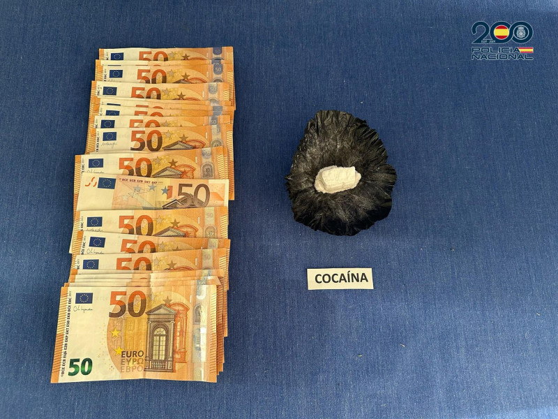 10,7 gramos de cocaína y 1.000 euros en efectivo