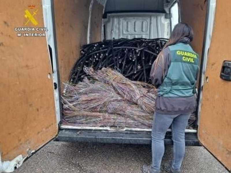 Cable recuperado por la Guardia Civil en una de las intervenciones