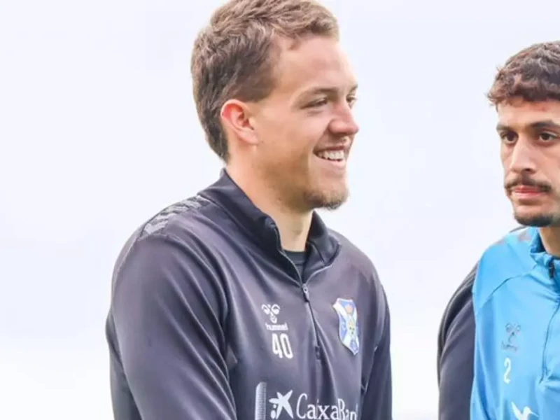 Gabri Lozano De Vuyst con el primer equipo del CD Tenerife