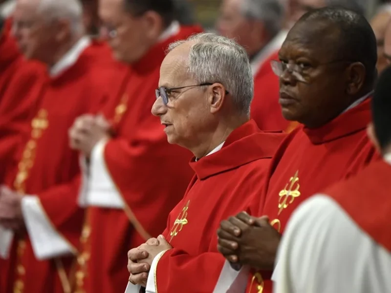 El cardenal elector Robert Prevost