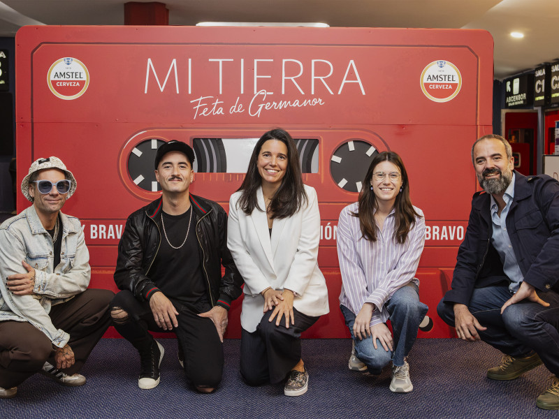 Varry Brava, Ainoa (AMSTEL), Laura (FUNDACIÓN H. SUD) Y JAVIER LOPEZ VALCARCEL (AMSTEL)