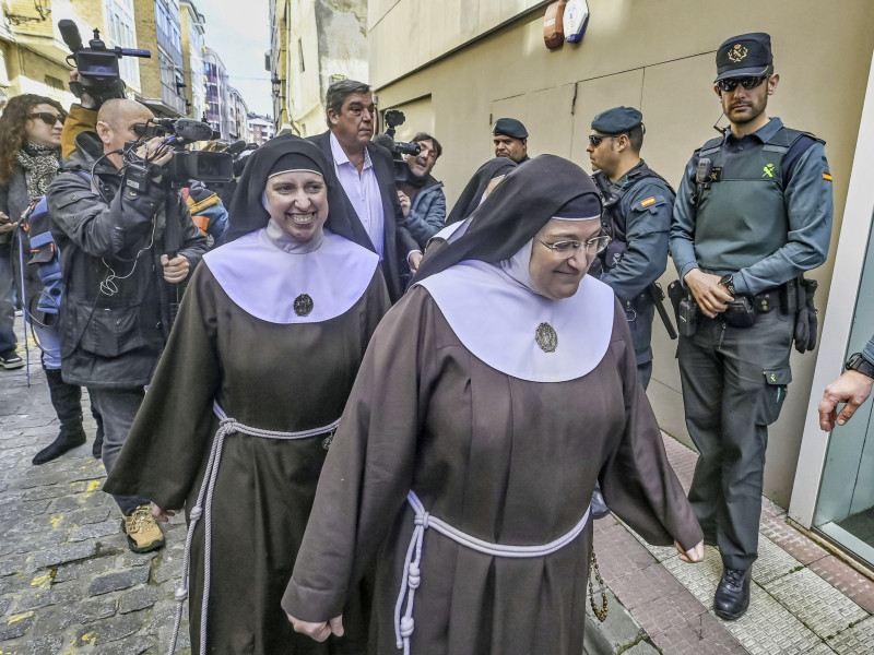 Las ex monjas clarisas de Belorado acuden a declarar al juzgado de Briviesca