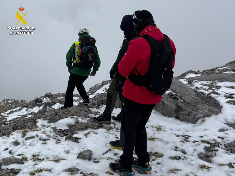 Así fue el rescate de tres jóvenes gallegos, por parte de la Guardia Civil, a más de 2.300 metros en los Picos de Europa
