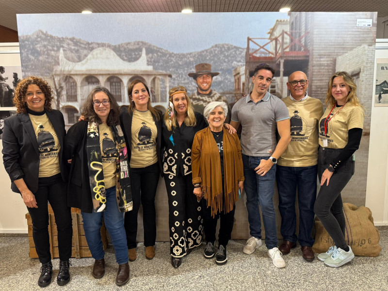 El programa ofrece muchas actividades, como visitas guiadas a Golden City con la Asociación HoyoCine