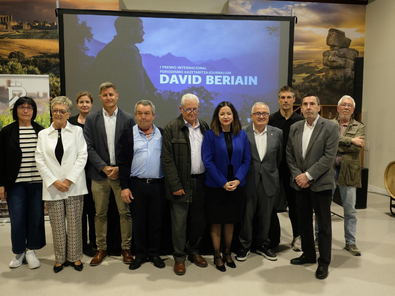 Presentación del premio en Artajona
