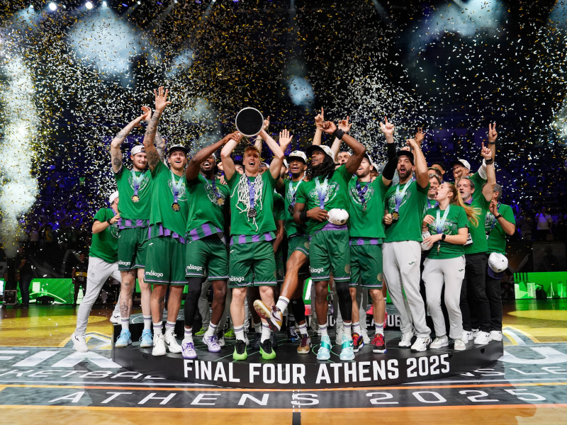 Unicaja se coronó este domingo en Atenas de forma brillante ante Galatasaray.